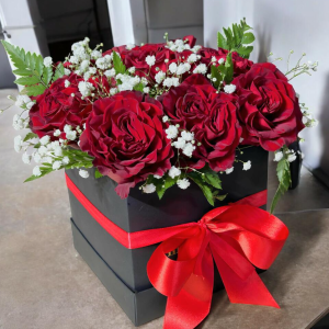 red roses in box