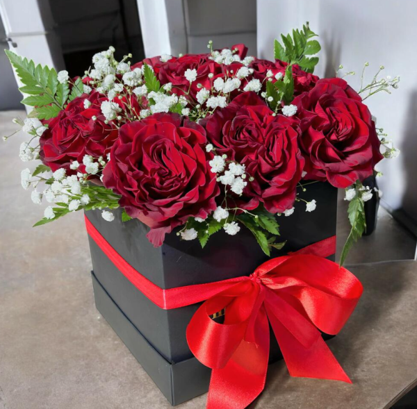 red roses in box