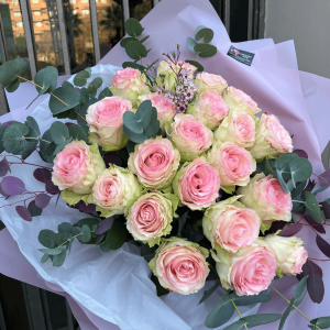 roses pinky