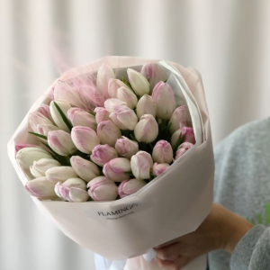 Ramo de tulipanes blancos "Enamoramiento"